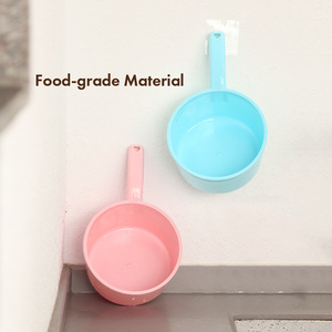 Louche en plastique PP durable de 18 cm, légère, à long manche, pour la cuisine, la salle de bain, le nettoyage, lavage à la main uniquement, ustensiles - Product Image 1