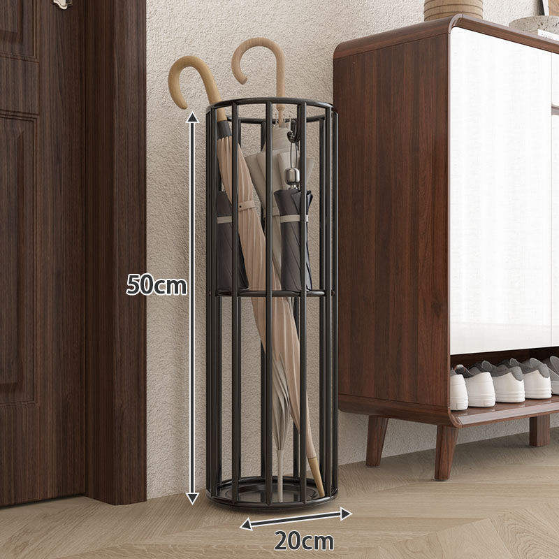 สีดำยาวถึงพื้น