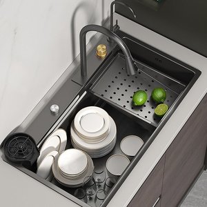 Fregadero de Cocina Grande de un Solo Tazón, Hecho a Mano, de Acero Inoxidable 304 Negro Nano, Modelo Rainfall Waterfall - Product Image 6