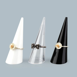 Soporte de exhibición de anillos de acrílico transparente al por mayor, forma ovalada, soporte sólido para anillos de 5x13cm, embalaje para relojes incluido, accesorios. - Product Image 6