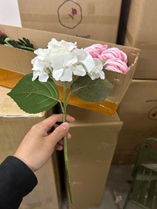 高品质小型乳胶短绣球花人造真触感白色绣球花出售 - Product Image 3