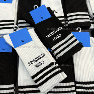 Lot de 6 chaussettes noires pour hommes Premium Retro Sports Design respirant évacuant la transpiration pour les <span class=keywords><strong>jeunes</strong></span> adultes Vente en gros - Product Image 1