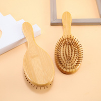 Vente en gros brosse à cheveux personnalisée peigne à cheveux biodégradable brosse à coussin d'air brosse à cheveux en bois naturel pour le voyage