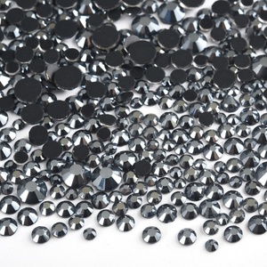 OLeeya Vente en gros de strass en verre cristal à 12 facettes, tailles mixtes SS6-SS20, Mocha Satin, à dos plat, non thermocollants, pour la décoration d'ongles - Product Image 3
