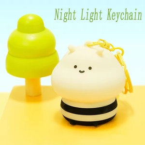 Mini Portachiavi Luminoso a Forma di Ape, Giocattolo Anime, Regalo per Bambini, Decorazione per Borse, Luce Notturna Portatile, Regali di Compleanno - Product Image 4