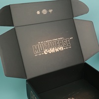 Boîtes d'expédition en carton ondulé pour vêtements et cosmétiques, imprimées en quadrichromie UV holographique biodégradable noire avec logo personnalisé