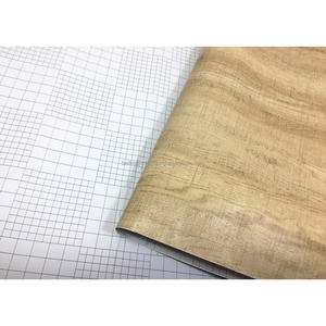 Film auto-adhésif en PVC à grain de <span class=keywords><strong>bois</strong></span>, finition mate et brillante, personnalisable pour la transformation de meubles économiques - Product Image 4