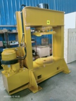 Presse hydraulique pour pneus pleins 80T 120T 160T 200T, machine d'assemblage de pneus pleins pour chariots élévateurs, démontage de jantes