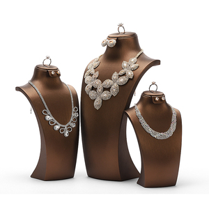 Expositor de Collares Digu, Soporte para Joyería, Maniquí para Exhibición de Joyería en Vitrinas de Tiendas, Exhibidor de Anillos, Aretes y Collares, Personalizable - Product Image 6