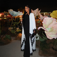 Abaya BulkFashion avec foulard, en satin, bordure en dentelle douce, broderie à motifs moelleux, chemisier à manches longues, kimono ouvert, Abayas musulmanes