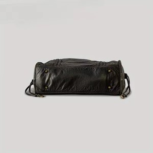 Sac fourre-tout en cuir PU vieilli personnalisé grande capacité pour femme – Sac à bandoulière rétro multi-poches pour usage quotidien – Effet délavé - Product Image 5