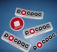 Autocollant étanche personnalisé logo étiquette adhésive impression PVC autocollant découpé