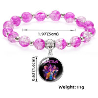Bracelet extensible en alliage de zinc avec perles en résine craquelée colorées et breloque photo anime mignonne, bijou pour adolescentes, idéal pour les fêtes anime et le cosplay