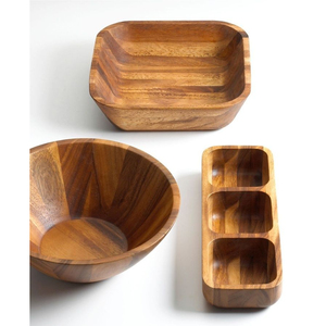 Lot de bols en bois durables et tendance, personnalisables en forme et taille, surface polie, faits à la main, en vente - Product Image 1