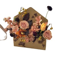 Boîtes florales de style enveloppe DIY, boîtes d'arrangement floral de Noël, emballages de fleurs fraîches, sacs à fleurs pliables en papier kraft