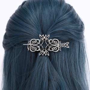 Fermaglio per Capelli Celtico Vintage in Argento con Nodo Intricato e Design Floreale, Perfetto per Stili Medievali, Boho e Folk, Pezzo Unico Culturale - Product Image 2