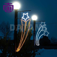 Luces Decorativas LED 2D de Grado Comercial para Exteriores, con Clasificación IP65, para Decoración Navideña de Calle, con un Solo Poste para Bandera