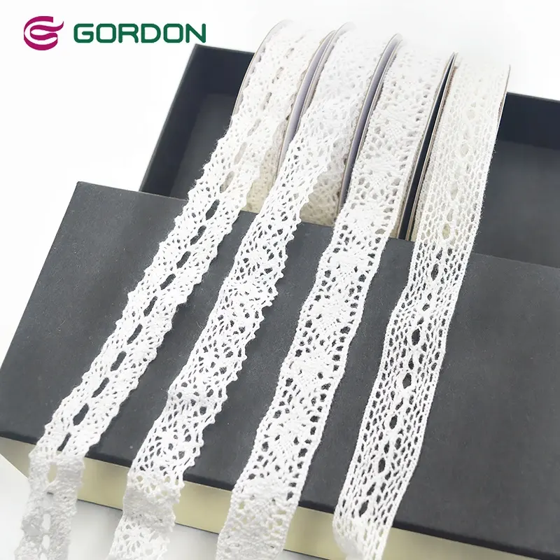 Gordon Bänder Hersteller White Flower Lace Trim Stickerei 100% Polyester Lace Fabric Ribbon für Stoff