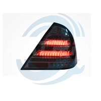 Convient pour Mercedes-Benz Classe C W203 (2000-2006) : Kit de rééquipement avec feux de jour LED, feux de freinage et clignotants séquentiels.