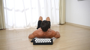 Tapis de massage d'acupression pour soulagement musculaire, avec picots en plastique Shakti, pour yoga - Product Image 2