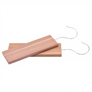 Perchas de Madera y Hierro de Primera Calidad, Resistentes, para Colgar Ropa en el Armario - Product Image 3