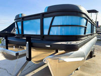 Bateau ponton en aluminium de 16 pieds avec canapé, toilette et réfrigérateur conçu pour la croisière sportive et les loisirs familiaux aux États-Unis, en Australie