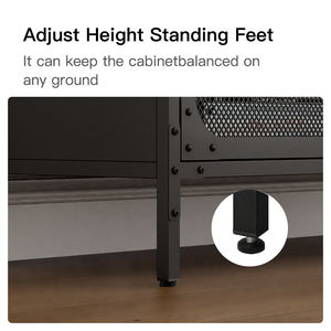 خزانة تلفزيون عصرية وأنيقة بأبواب شبكية معدنية سوداء وسطح خشبي مع حل تخزين بأربعة أبواب للمنزل أو الفندق أو ملفات المكتب - Product Image 5