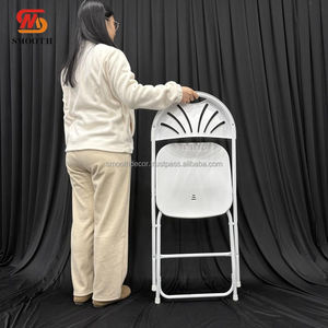 Chaise pliante à dossier en éventail en métal blanc empilable pour mariage en plein air, fête, banquet, design antique européen, salon - Product Image 5