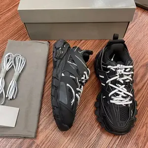 Chaussures de course légères et antidérapantes style rétro Track 3.0 de luxe pour hommes et femmes, collection Printemps-Hiver 2026 - Product Image 2