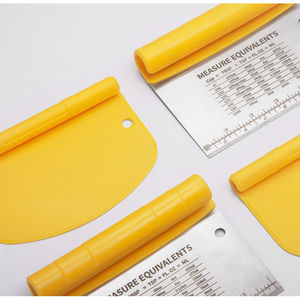 Outils de cuisson en céramique pour le <span class=keywords><strong>pain</strong></span> et les gâteaux, coupe-pâte en acier inoxydable, racloir <span class=keywords><strong>à</strong></span> pâte avec échelle de mesure - Product Image 3
