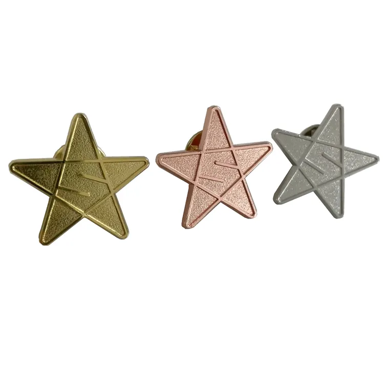 Novo produto Custom Star shape Lapel Pin Badge Metal Gold Silver And Rose Gold 3D Design Lapel Pins