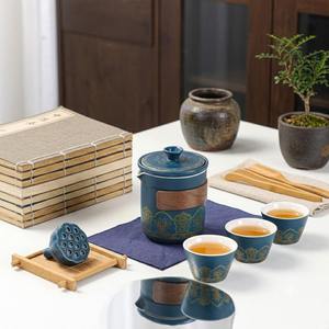 Kit de thé Gongfu avec sac en cuir bleu de qualité supérieure, théière en céramique de style chinois traditionnel rétro et 3 tasses pour coffret cadeau - Product Image 6