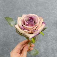 Vente en gros : Nouvelles roses artificielles vintage 2026 aux couleurs automnales, fausses roses en soie pour la décoration de la maison, des mariages, de la Saint-Valentin et d'Halloween