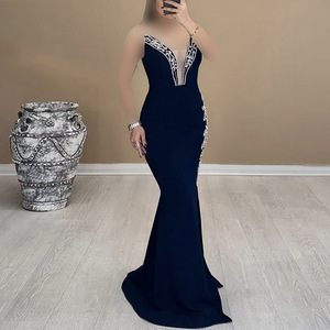 Abito lungo da donna di alta qualità, <span class=keywords><strong>elegante</strong></span>, senza spalline, con cristalli brillanti, in maglia traspirante, perfetto per serate di gala, feste e compleanni. - Product Image 2