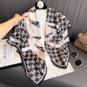 Écharpes en soie à effet soyeux tendance pour femmes, foulards <span class=keywords><strong>de</strong></span> plage, hijabs, écharpes en soie imprimées pour femmes - Product Image 3