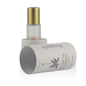 Boîte en papier de 15ml Bouteille à rouleaux Bouteille en verre d'huile pour les soins de la peau Bouteille de parfum de <span class=keywords><strong>poche</strong></span> Verre dépoli Cosmétique Sérigraphie Aluminium - Product Image 6