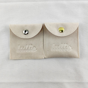 Pochette d'emballage cadeau en velours imprimée avec logo personnalisé, pochette enveloppe en daim avec rabat pour bijoux - Product Image 4