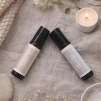 Flacon roll-on d'huile essentielle pure à la lavande et au tea tree pour le sommeil et la relaxation - Aromathérapie pressée à froid