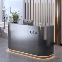 Comptoir de réception en acier inoxydable argenté de haute qualité, mobilier de beauté, comptoir de caisse de salon, bureau d'accueil avec lumières