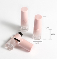 Tubo de lápiz labial pequeño y grueso con logotipo personalizado, degradado brillo labial rosa de marca grande, plástico vacío con tapa abatible hecha de material ABS