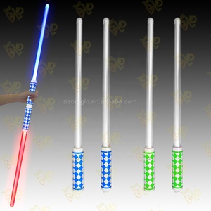 Baguette de fête LED lumineuse à double lame <span class=keywords><strong>sabre</strong></span> jouet épée <span class=keywords><strong>laser</strong></span> multiclignotante avec son pour les enfants pour l'obtention du diplôme de Noël - Product Image 3