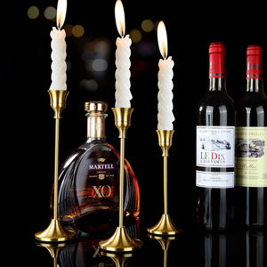 Usine <span class=keywords><strong>Pas</strong></span> <span class=keywords><strong>Cher</strong></span> Belle Longue Tige Or Jante En Aluminium <span class=keywords><strong>Grand</strong></span> Bougeoir De Luxe Lumière Stand <span class=keywords><strong>Chandelier</strong></span> - Product Image 5