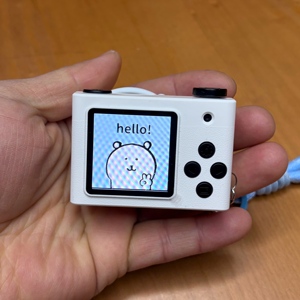Joke Bear Double Caméra 20MP+8MP |   Mini caméra de poche sous licence en gros |   Faible MOQ et logo personnalisé pour les commandes en gros |   Fournisseur mondial - Product Image 3