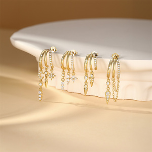 Boucles d'oreilles pendantes en forme de C avec étoile et lune en argent sterling S925 plaqué or 18 carats et zircon cubique pour femme - Product Image 3