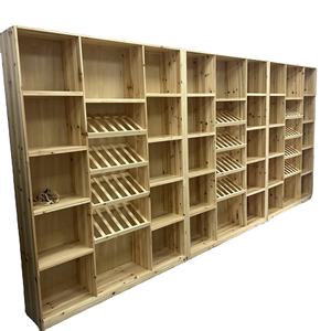 Espositore per Vini Moderno e Lussuoso in Legno e Acciaio con Ripiani Regolabili, Autoportante e Resistente - Product Image 1