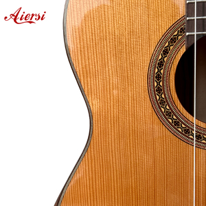 Aiersi precio de fábrica hecho a mano acabado brillante Cedro sólido superior guitarra clásica instrumento de cuerdas de nailon - Product Image 3
