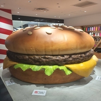 Auvent de station-service géant en fibre de verre FRP en forme de cheeseburger, décoration architecturale personnalisée pour monument