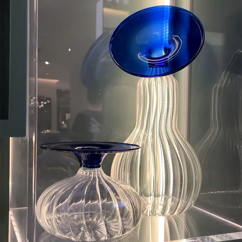 रोमन हॉलिडे वेरी ब्लू स्टाइल घरेलू सहायक उपकरण ग्लास शिल्प डेस्कटॉप नैक-नैक्स कला सजावटी वस्तुएं