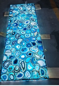 Usine de marbre en pierre translucide Vente en gros Panneaux de dalles d'agate bleue rétroéclairées naturelles Dalle de pierres précieuses de conception intérieure polie - Product Image 2