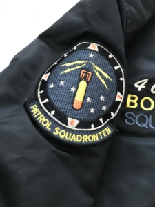 Abrigos acolchados de bombardero para hombre, chaqueta de invierno bordada excelente Verde Negro y <span class=keywords><strong>militar</strong></span> - Product Image 6